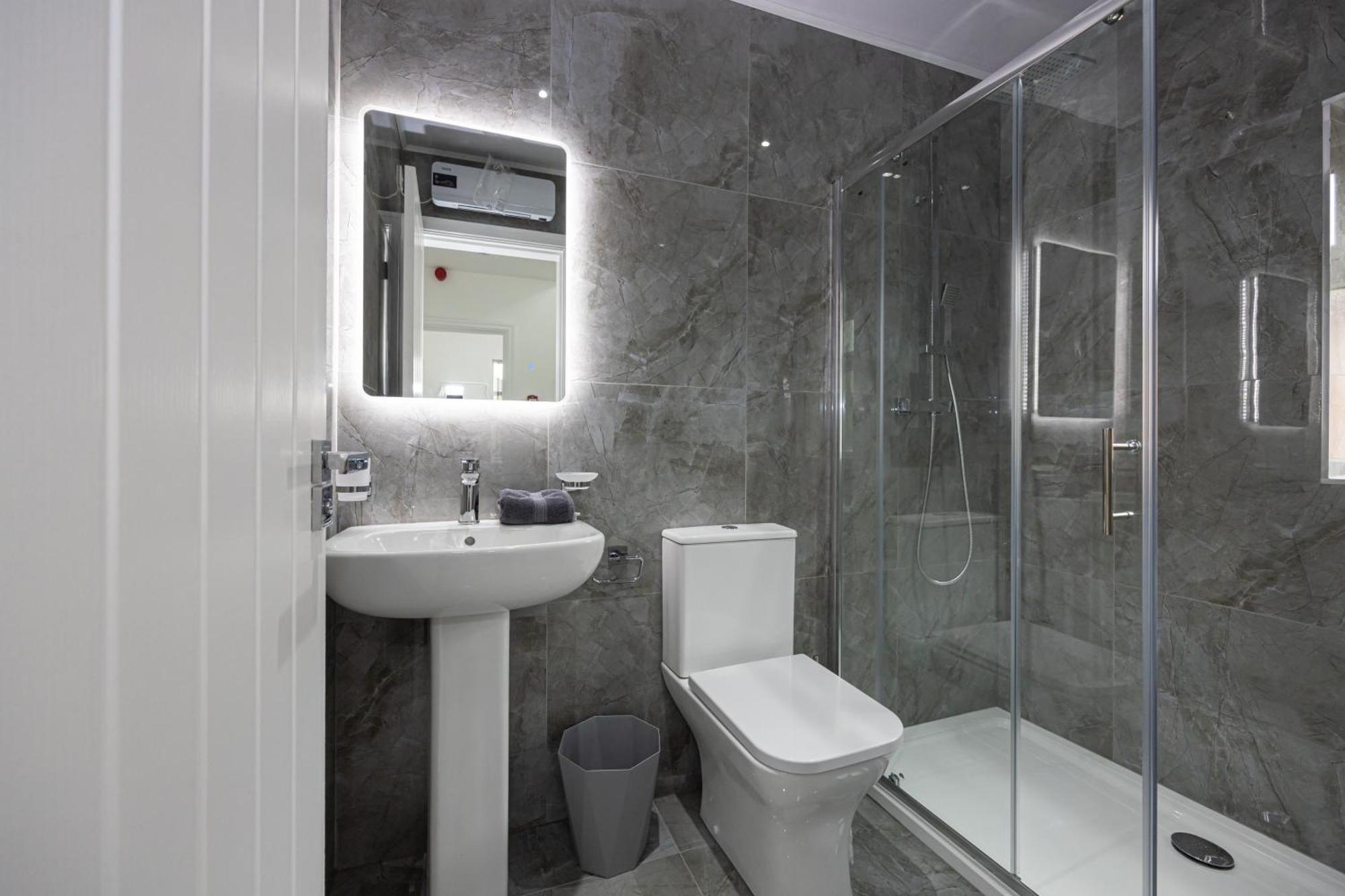 The Kent- Luxury Rooms Манчестер Экстерьер фото