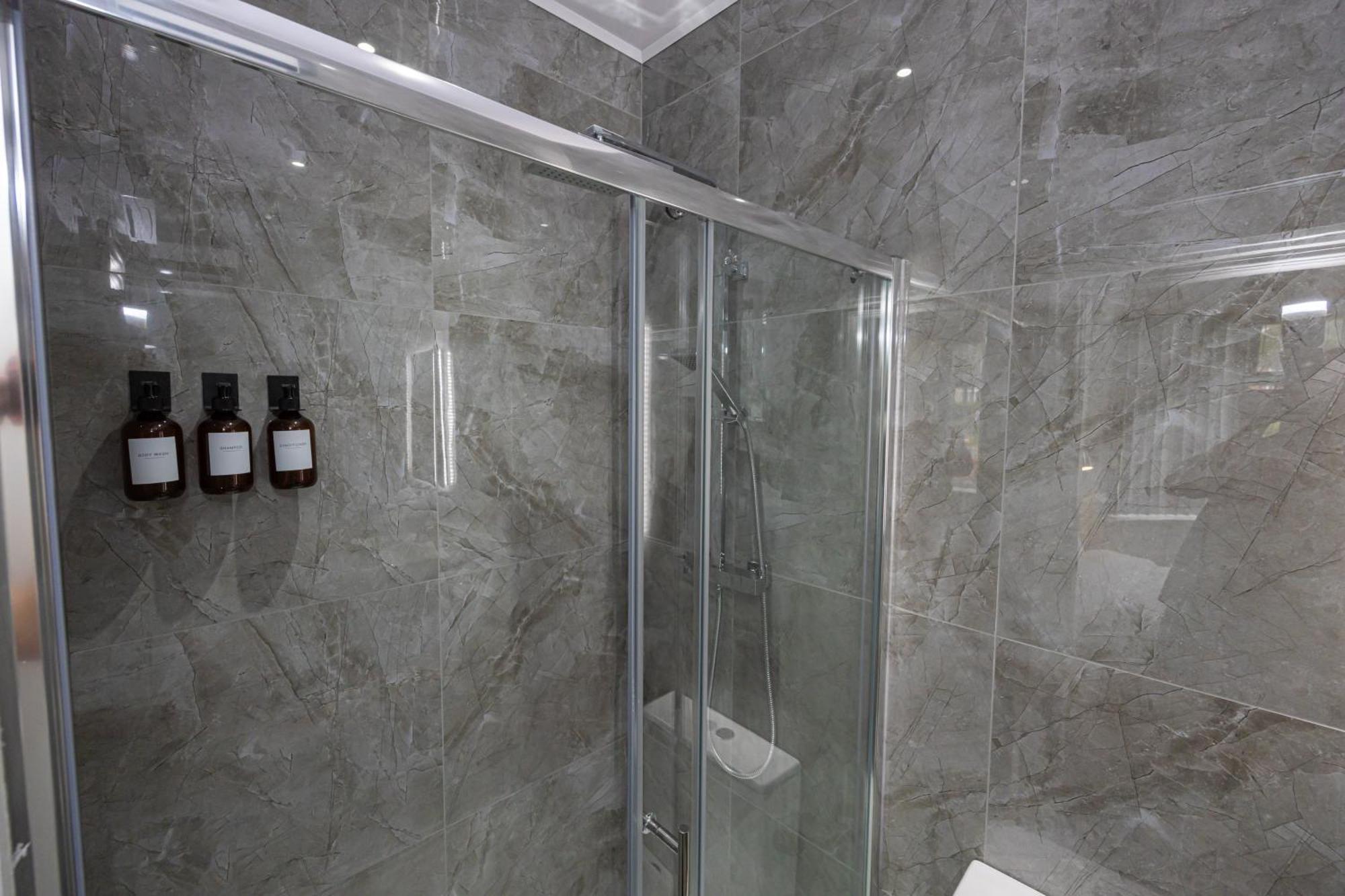 The Kent- Luxury Rooms Манчестер Экстерьер фото