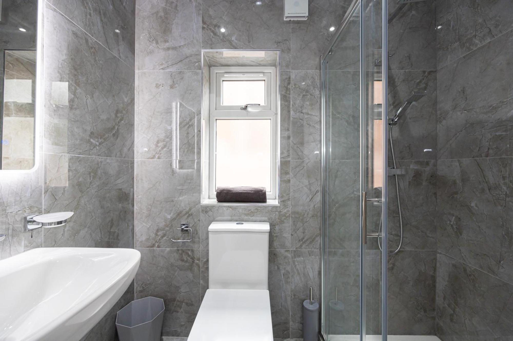 The Kent- Luxury Rooms Манчестер Экстерьер фото